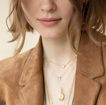 Load image into Gallery viewer, SLIM OVAL "EVE" GOLD LOCKET NECKLACE
