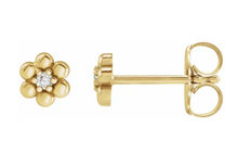 Load image into Gallery viewer, Diamond Beaded Daisy Earring