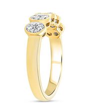 Load image into Gallery viewer, Oval Bezel Fashion Ring