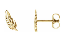 Load image into Gallery viewer, Leaf Earring