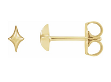Load image into Gallery viewer, Puffy Star Stud Earring