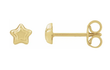 Load image into Gallery viewer, Star Earring