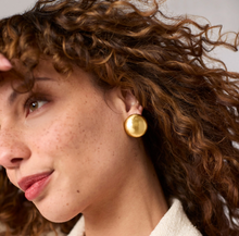 Load image into Gallery viewer, Solara Statement Stud