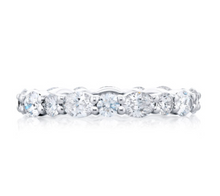 Load image into Gallery viewer, Alternating Oval and Round Diamond Eternity Band