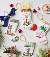 Load image into Gallery viewer, Dogwood Hill®- Alpine Christmas Candle