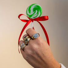 Load image into Gallery viewer, DOUBLE BALLOON RING WITH EMERALDS